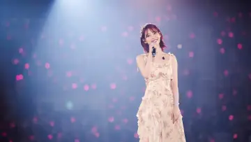 Задник до фильму"2024 IU HEREH WORLD TOUR CONCERT IN SEOUL" #871976