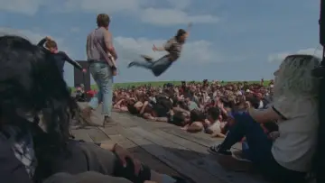 Задник до фильму"Turnstile: Never Enough" #658345