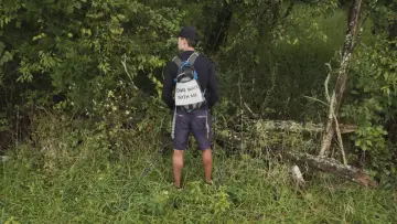 Задник до фільму "White Man Walking" #1211675