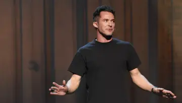 Задник до фільму "Justin Willman: Magic Lover" #1742461