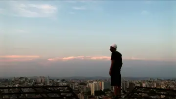 O Céu Sobre os Ombros постер