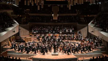 Задник до фильму"Berliner Philharmoniker: Silvesterkonzert 2025" #548734