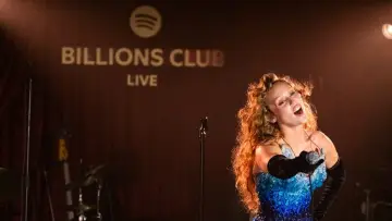 Задник до фильму"Billions Club Live with Miley Cyrus: A Concert Film" #871944