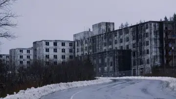 Задник до фільму "Prettier in Whittier" #733826