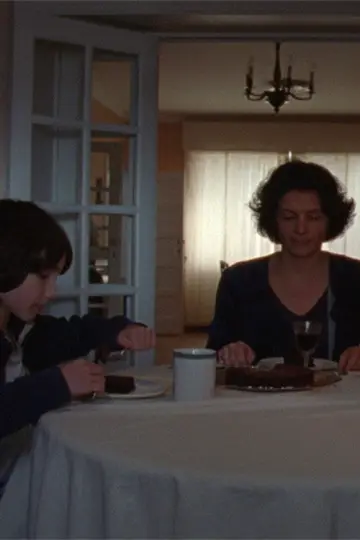 Постер до фильму"Ma mère dort" #921057