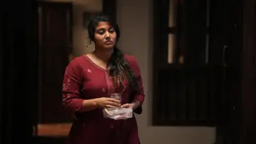 Задник до фільму "തുടക്കം" #1797639