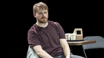 Задник до фільму "National Theatre Live: The Fifth Step" #770662