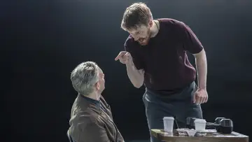 Задник до фільму "National Theatre Live: The Fifth Step" #770664