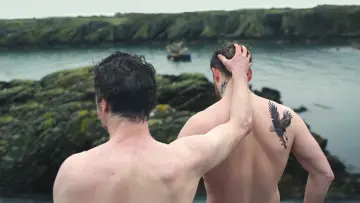 Задник до фильму"On the Sea" #1182735