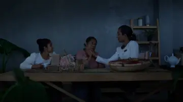 Задник до фільму "ඔත්තු බලන තරු" #1525384