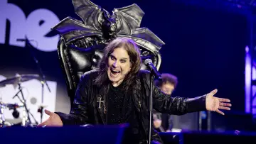 Задник до фильму"Back to the Beginning: Ozzy