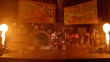 Задник до фильму"Bat Out of Hell: The Musical" #692078