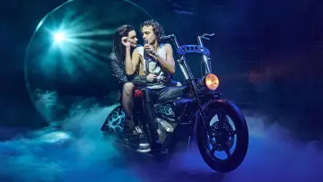 Задник до фильму"Bat Out of Hell: The Musical" #692081