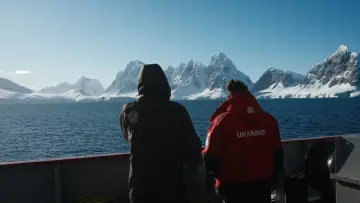 Задник до фильму"Антарктида" #670579