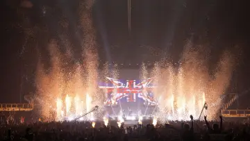 Задник до фильму"BABYMETAL - Live at The O2 London" #621870