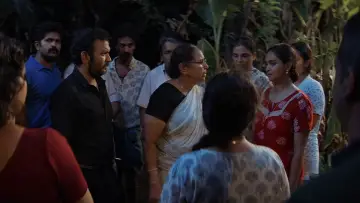 Задник до фильму"അവിഹിതം" #915025