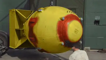 Задник до фільму "The Manhattan Project in Colour" #1292386