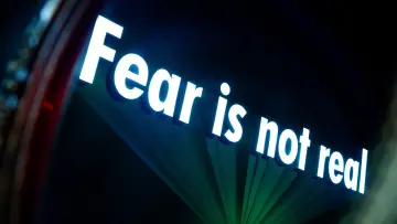Задник до фільму "FEAR and DREAMS: NOW is the only reality" #837701