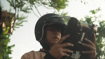 Задник до фильму"Atas Nama Budiman" #1172358