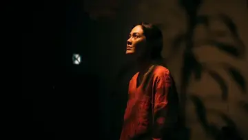 Задник до фільму "Mimpi Keluarga Sempurna" #1571294