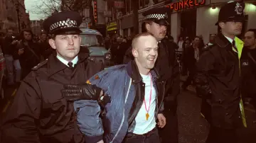 Задник до фильму"Jimmy Somerville, rebelle queer de la pop anglaise" #928263