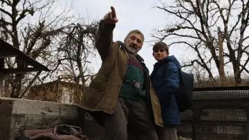 Задник до фільму "მთვარე მამაა ჩემი" #1658893