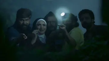 Задник до фільму "വരവ്" #1785989
