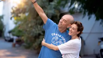 Задник до фильму"הולה צ