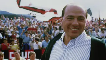 Задник до фильму"Berlusconi: Condemned to Win" #637362
