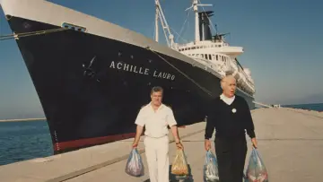 Задник до фільму "Achille Lauro - La crociera del terrore" #1571328