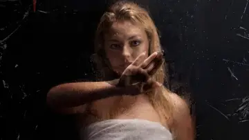 Задник до фильму"Devil
