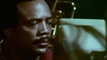 Задник до фильму"Quincy Jones, Music Man" #937574