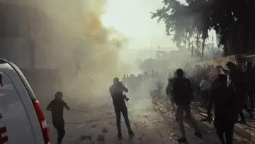 Задник до фильму"Inside Gaza" #1190720