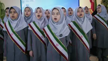 Задник до фільму "سه خواهر" #776875