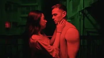 Задник до фильму"Haplos sa Hangin" #694874