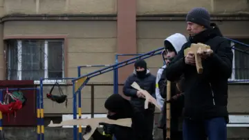 Задник до фільму "Новітня історія" #1296723