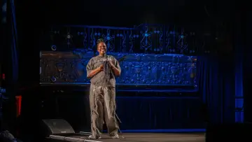 Задник до фільму "Leslie Jones: Life Part 2" #1571831