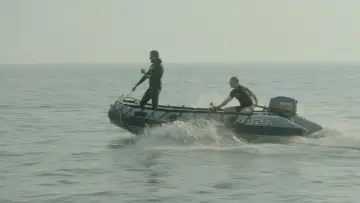 Задник до фільму "Beyond Borders with Bear Grylls: Bahrain" #1574980