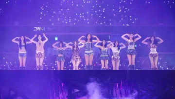 Задник до фільму "TWICE WORLD TOUR [THIS IS FOR] in Incheon" #1568713