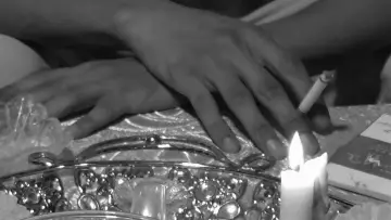 Задник до фильму"between tea and the ashtray" #919596