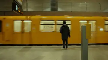 Задник до фильму"Jetzt. Wohin. - Meine Reise mit Robert Habeck" #690538