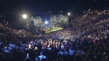 Задник до фільму "Simply Red - Home: Live in Sicily" #1364963