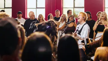 Задник до фильму"Ed Sheeran: Amazon Music Songline" #790252