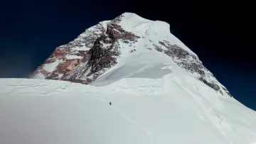 Задник до фільму "K2 Chasing Shadows" #1641554