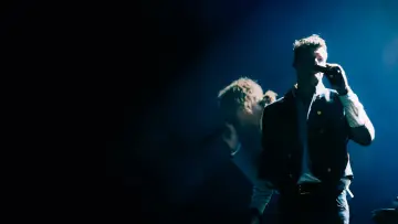 Задник до фільму "for KING + COUNTRY: NO TURNING BACK" #593038