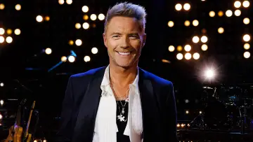 Задник до фильму"Ronan Keating & Friends: A New Year’s Eve Party" #543843