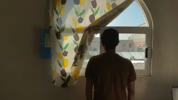 Задник до фільму "When Anyone Sees" #1625203