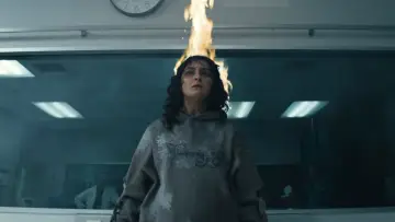 Задник до фільму "Mum, I