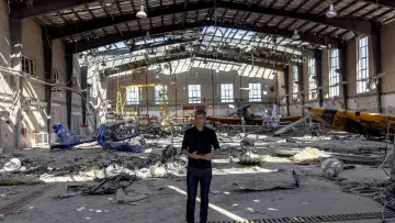 Задник до фильму"Strike on Iran: The Nuclear Question" #862688