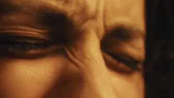 Задник до фильму"This Close" #1188607